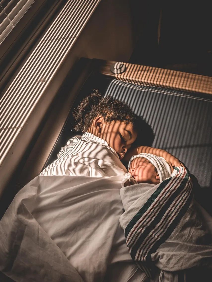 sleeping-boys-4440124_1280.jpg