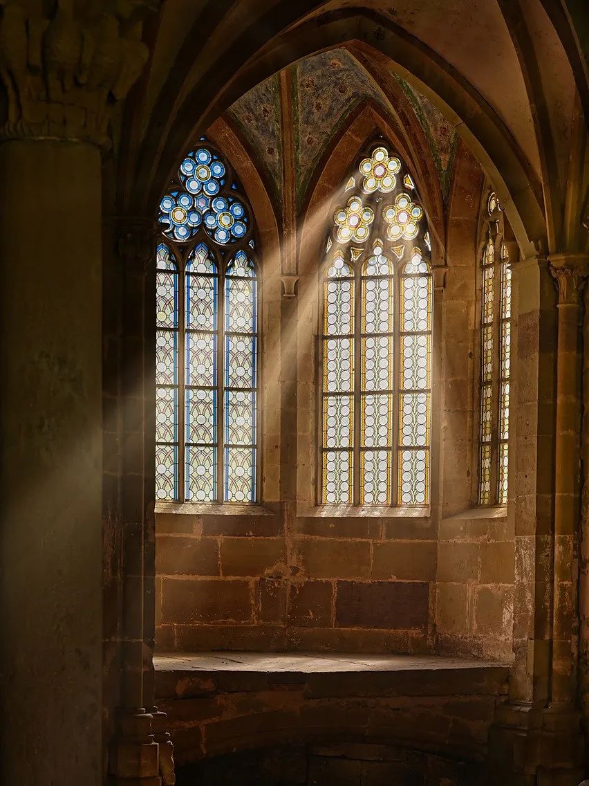 church-window-5339659_1280.jpg