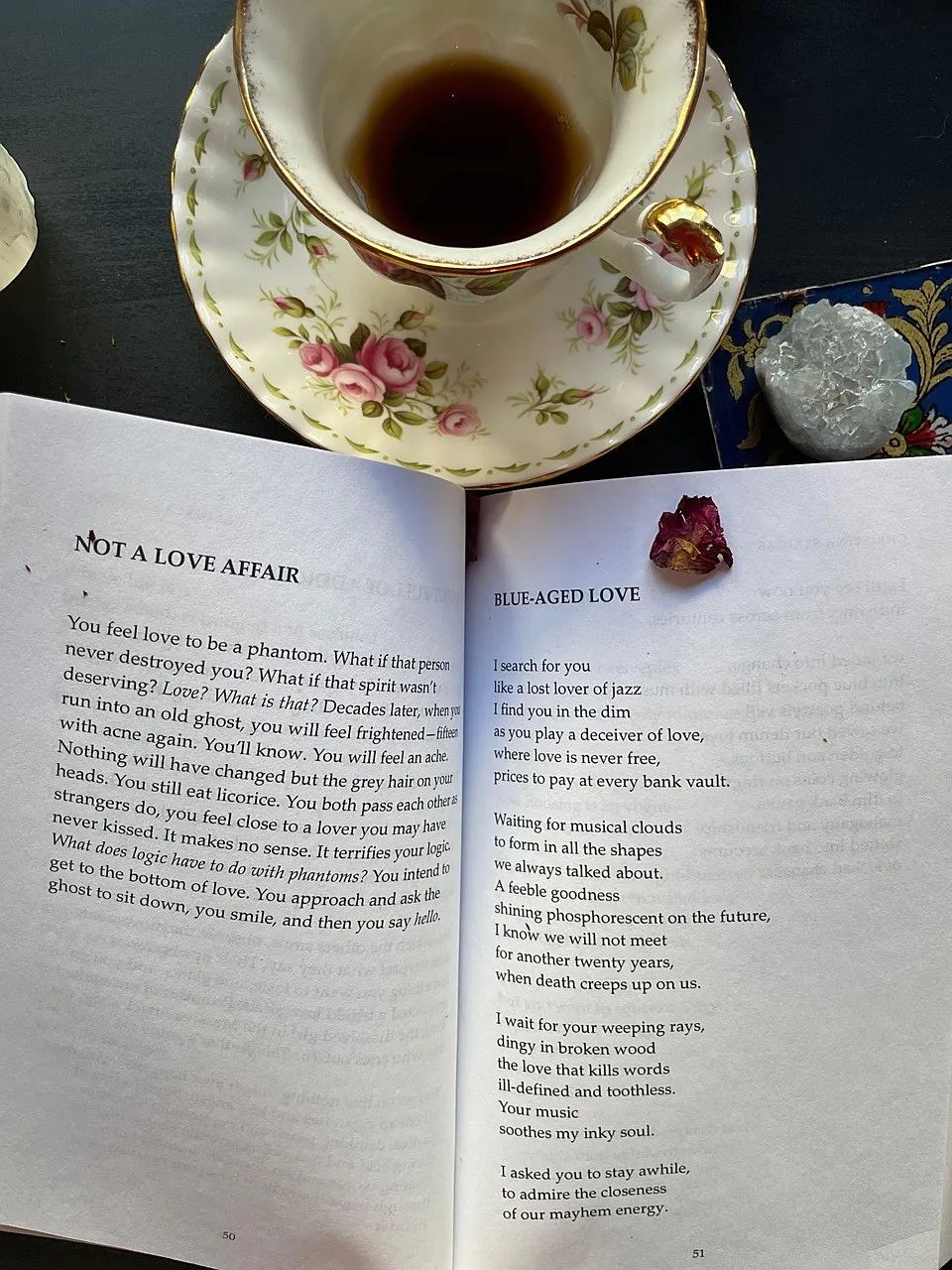 book-7011287_1280.jpg