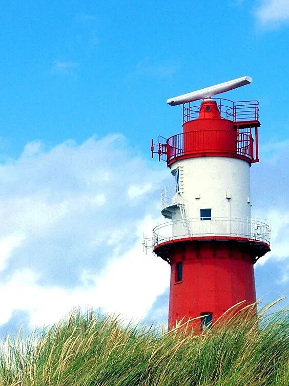 electric-lighthouse-2768911_1280.jpg